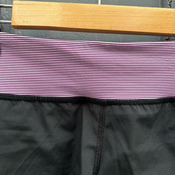 Lululemon Purple Black Turbo Run Shorts, size 4 - Picture 7 of 12